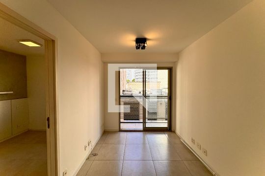 Sala/Cozinha de apartamento para alugar com 1 quarto, 43m² em Centro, Rio de Janeiro