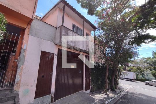 Fachada de casa para alugar com 1 quarto, 45m² em Vila Sílvia, São Paulo