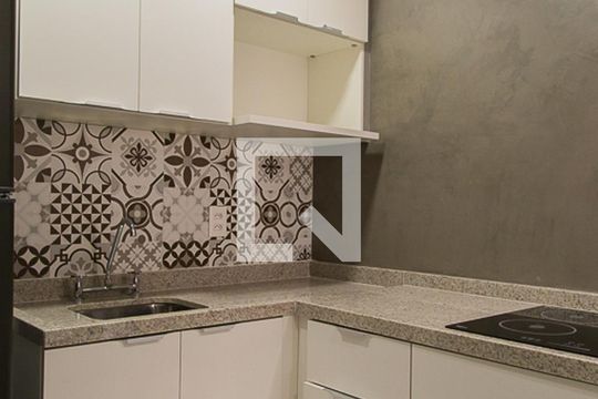 Cozinha de kitnet/studio para alugar com 1 quarto, 28m² em Vila Clementino, São Paulo