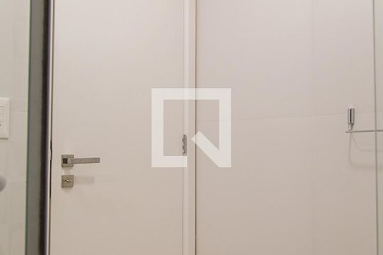 Banheiro de kitnet/studio para alugar com 1 quarto, 28m² em Vila Clementino, São Paulo