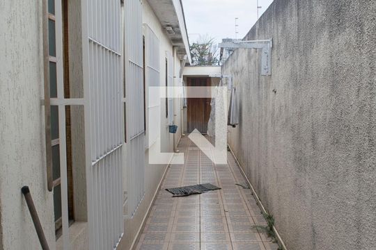 corredor de casa à venda com 3 quartos, 150m² em Parque São Domingos, São Paulo