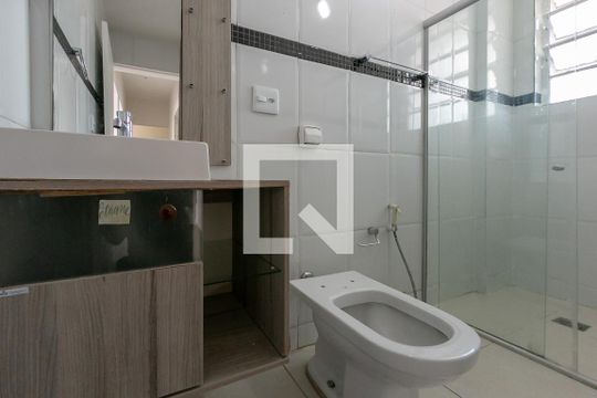 Banheiro Social de apartamento para alugar com 3 quartos, 76m² em Barro Preto, Belo Horizonte