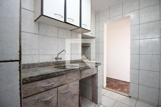 Cozinha e Área de Serviço de apartamento para alugar com 3 quartos, 67m² em Cruzeiro Novo, Brasília