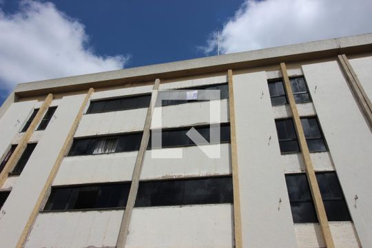 Fachada de apartamento para alugar com 3 quartos, 67m² em Cruzeiro Novo, Brasília