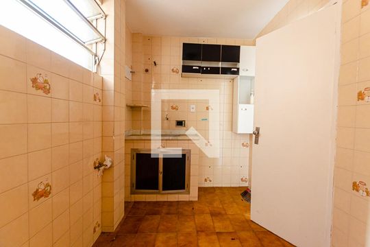 Cozinha  de apartamento à venda com 2 quartos, 60m² em Santa Rosa, Niterói