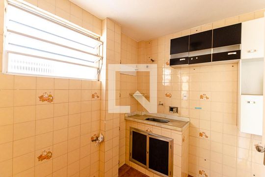 Cozinha  de apartamento à venda com 2 quartos, 60m² em Santa Rosa, Niterói