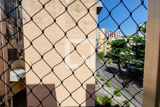 Vista do Quarto 1 de apartamento à venda com 2 quartos, 60m² em Santa Rosa, Niterói