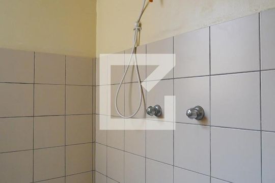 Banheiro 1 de casa à venda com 3 quartos, 300m² em Floresta, Porto Alegre