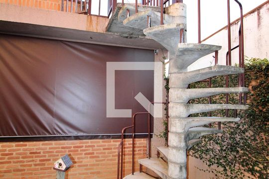 Escada para terraço de casa à venda com 9 quartos, 788m² em Jardim Santa Marcelina, Campinas