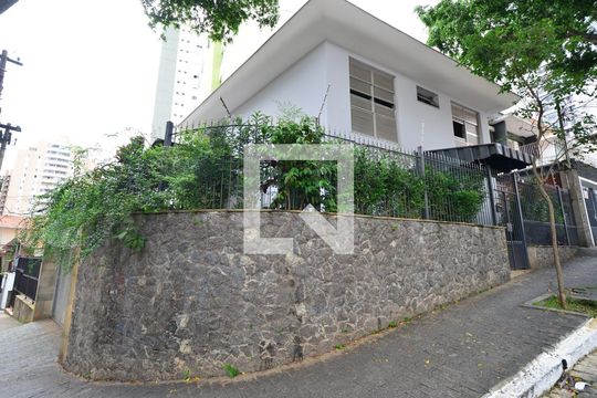 Fachada da casa de casa à venda com 3 quartos, 300m² em Vila Mariana, São Paulo