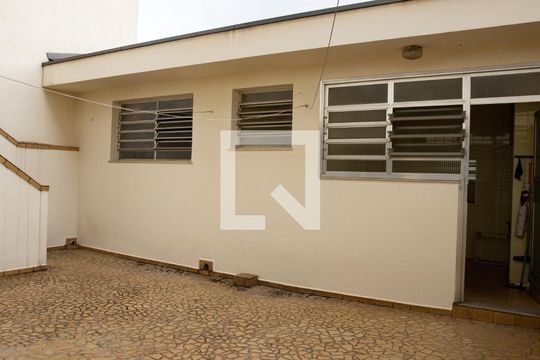 Quintal de casa à venda com 4 quartos, 270m² em Lapa, São Paulo