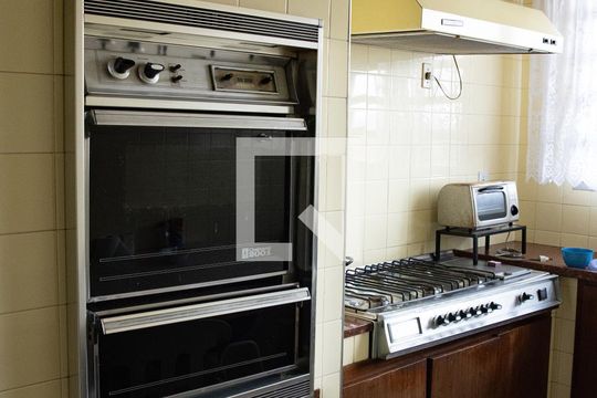 Cozinha de casa à venda com 4 quartos, 270m² em Lapa, São Paulo