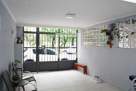 Garagem de casa à venda com 3 quartos, 180m² em Jardim Humaitá, São Paulo
