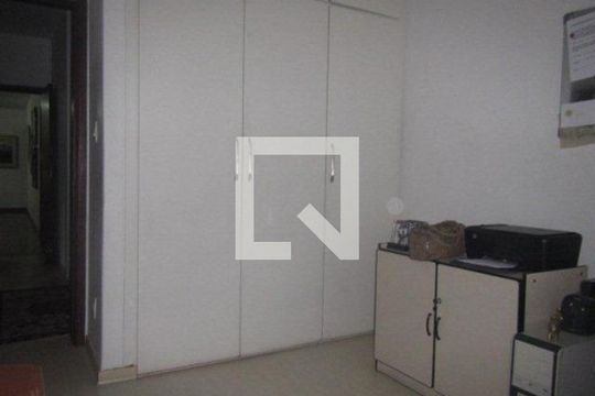 Apartamento à venda com 4 quartos, 220m² em Santa Lúcia, Belo Horizonte