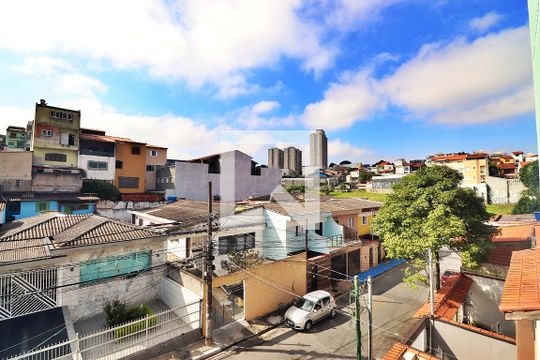 Vista do Quarto 2 de apartamento para alugar com 2 quartos, 90m² em Vila Camilópolis, Santo André