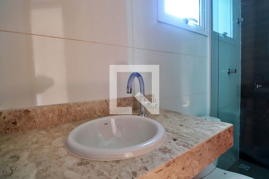 Banheiro Social de apartamento para alugar com 2 quartos, 90m² em Vila Camilópolis, Santo André