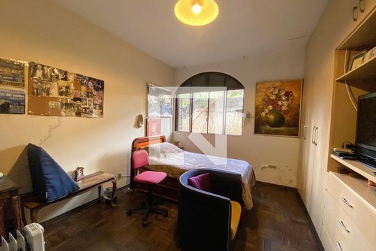 Casa para alugar com 3 quartos, 314m² em Santa Lúcia, Belo Horizonte