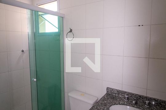 Banheiro de apartamento para alugar com 1 quarto, 30m² em Parque Independencia, São Paulo