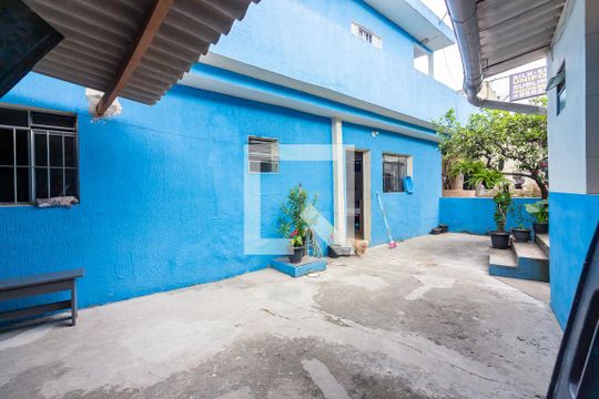 Quintal de casa à venda com 3 quartos, 400m² em Km 18, Osasco