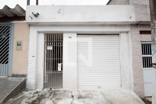 Fachada de casa à venda com 2 quartos, 170m² em Novo Osasco, Osasco