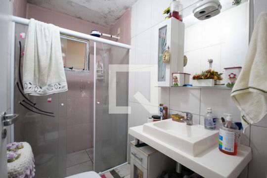 Banheiro de casa à venda com 2 quartos, 170m² em Novo Osasco, Osasco