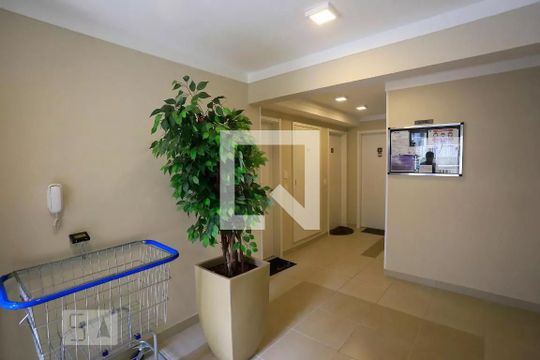 Hall de Entrada de apartamento à venda com 2 quartos, 41m² em Jardim Prudência, São Paulo