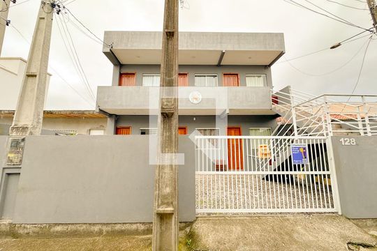 Fachada de kitnet/studio para alugar com 1 quarto, 25m² em Ingleses do Rio Vermelho, Florianópolis