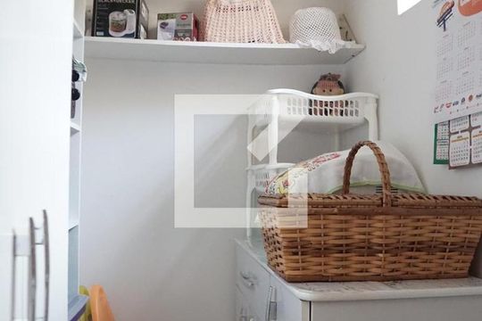Despensa de casa à venda com 3 quartos, 138m² em Vila Barbosa, São Paulo