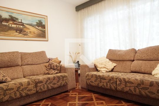 Casa à venda com 3 quartos, 138m² em Vila Barbosa, São Paulo