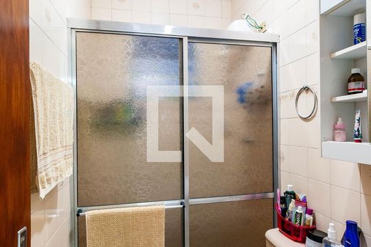 Banheiro 1 de casa à venda com 2 quartos, 125m² em Conjunto Residencial Sitio Oratório, São Paulo