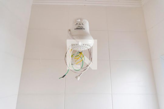 Chuveiro de apartamento à venda com 2 quartos, 45m² em Parque Gerassi, Santo André