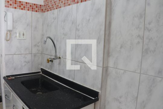 Cozinha de apartamento para alugar com 1 quarto, 25m² em Centro, São Vicente