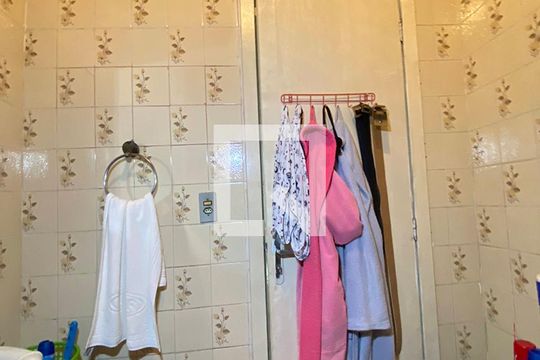 Banheiro de casa à venda com 3 quartos, 110m² em Liberdade, Novo Hamburgo