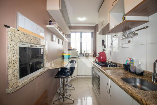 Cozinha de apartamento à venda com 3 quartos, 121m² em Sarandi, Porto Alegre