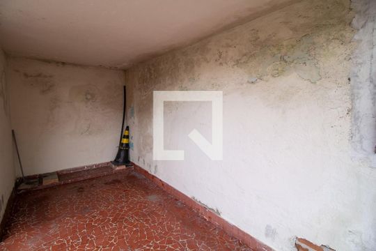 Garagem de casa à venda com 2 quartos, 250m² em Vila Prudente, São Paulo