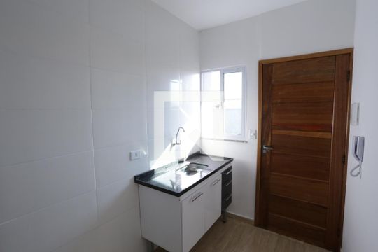 Cozinha de kitnet/studio para alugar com 1 quarto, 25m² em Parque Císperfa, São Paulo