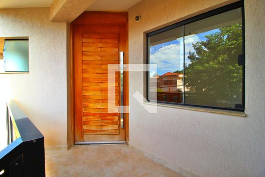 Entrada de casa à venda com 4 quartos, 400m² em Vila Valparaiso, Santo André