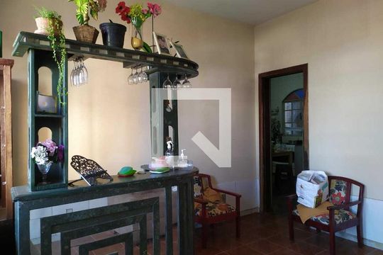 Casa à venda com 3 quartos, 140m² em Ipiranga, Belo Horizonte