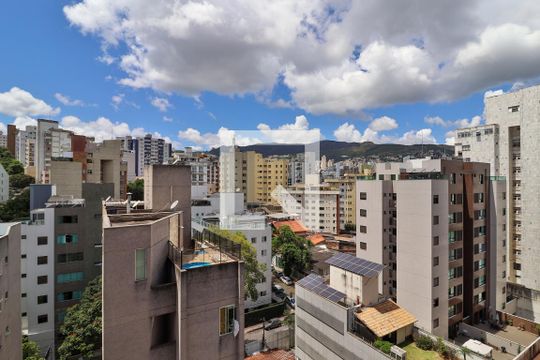 Vista da Varanda da Sala  de apartamento para alugar com 2 quartos, 77m² em Carmo, Belo Horizonte