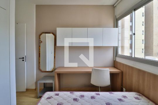 Quarto Suíte  de apartamento para alugar com 2 quartos, 77m² em Carmo, Belo Horizonte