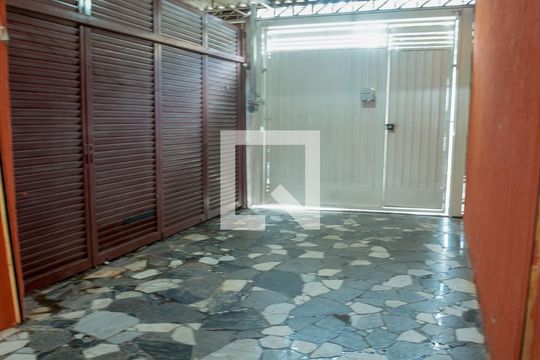 Garagem de casa à venda com 4 quartos, 150m² em Cidade Nova II, Várzea Paulista
