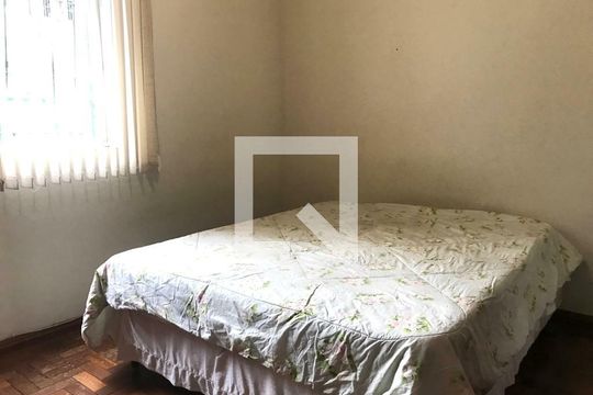 Apartamento para alugar com 3 quartos, 108m² em Sagrada Família, Belo Horizonte
