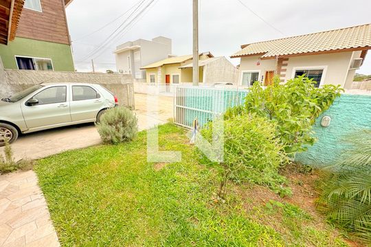 Área comum de kitnet/studio para alugar com 1 quarto, 20m² em São João do Rio Vermelho, Florianópolis