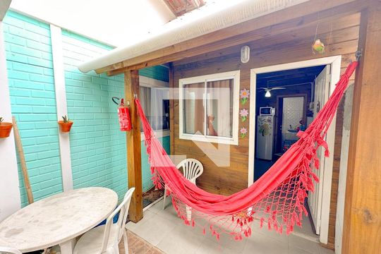 Kitnet/Studio para alugar com 1 quarto, 20m² em São João do Rio Vermelho, Florianópolis