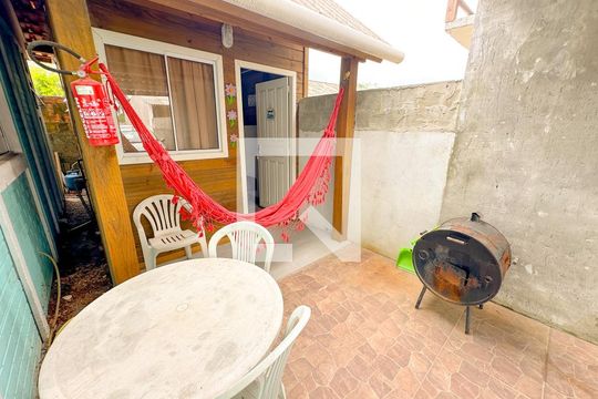 Área comum de kitnet/studio para alugar com 1 quarto, 20m² em São João do Rio Vermelho, Florianópolis