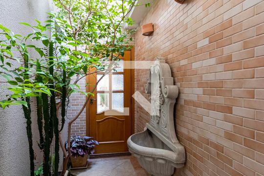 1o. Andar - Acesso Entrada e Cozinha de casa à venda com 3 quartos, 230m² em Vila Brasilina, São Paulo