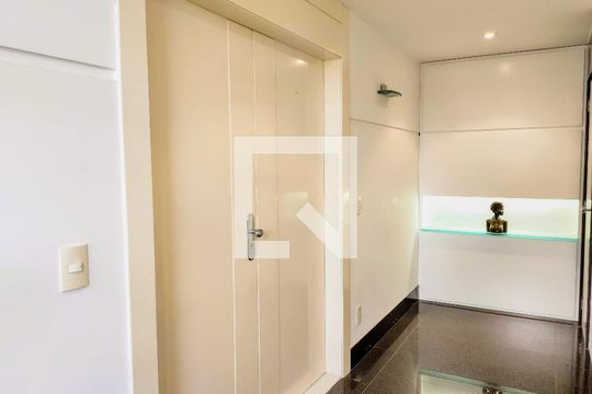 Apartamento à venda com 3 quartos, 587m² em Belvedere, Belo Horizonte