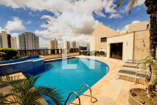 Apartamento à venda com 3 quartos, 587m² em Belvedere, Belo Horizonte