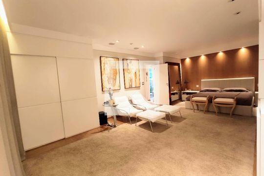 Apartamento à venda com 3 quartos, 587m² em Belvedere, Belo Horizonte