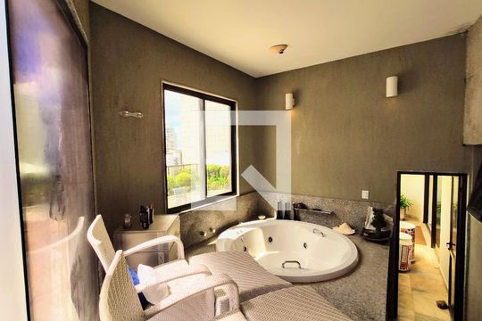 Apartamento à venda com 3 quartos, 587m² em Belvedere, Belo Horizonte